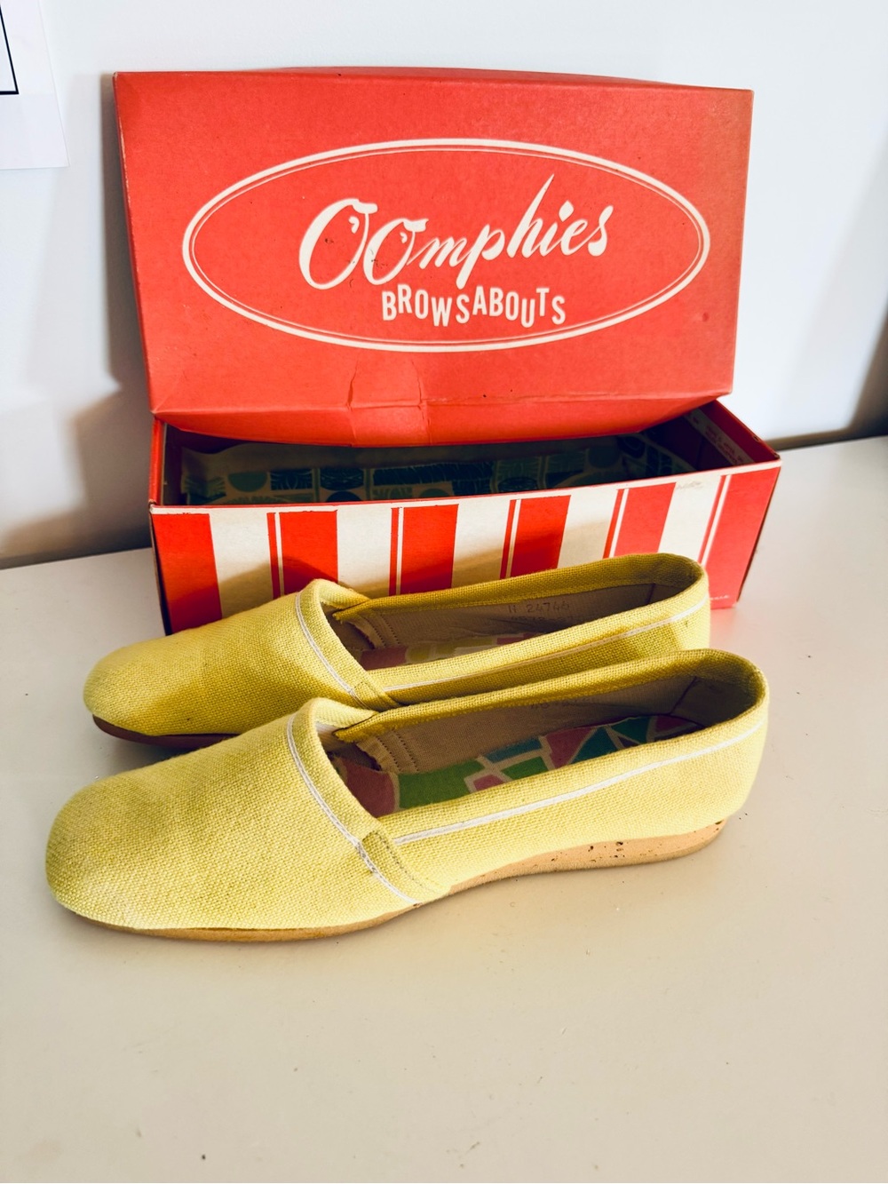 oomphies Yellow Canvas Slip-On Loafers Vintage in original box
